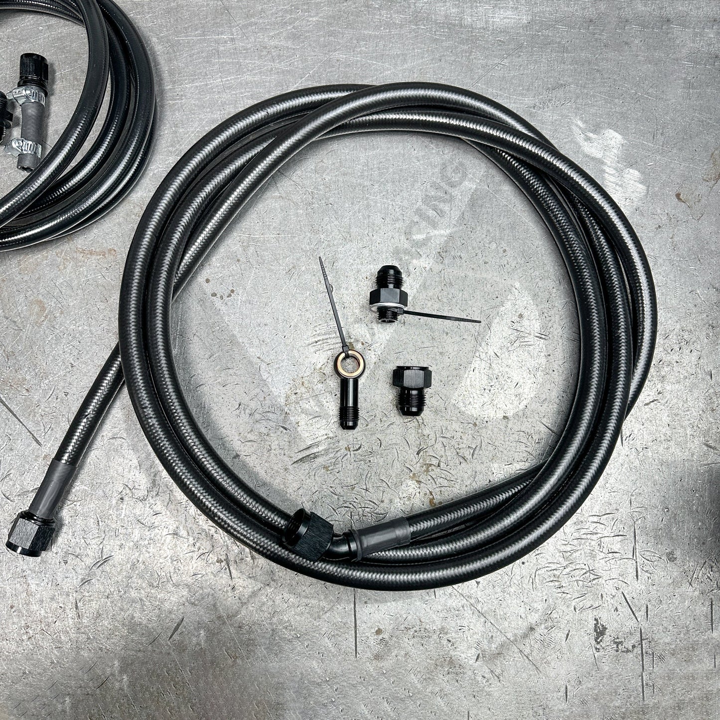 94-01 Integra E85 Compatible Stainless Steel Fuel Lines Kit -8AN FEED -6AN RETURN (Black)