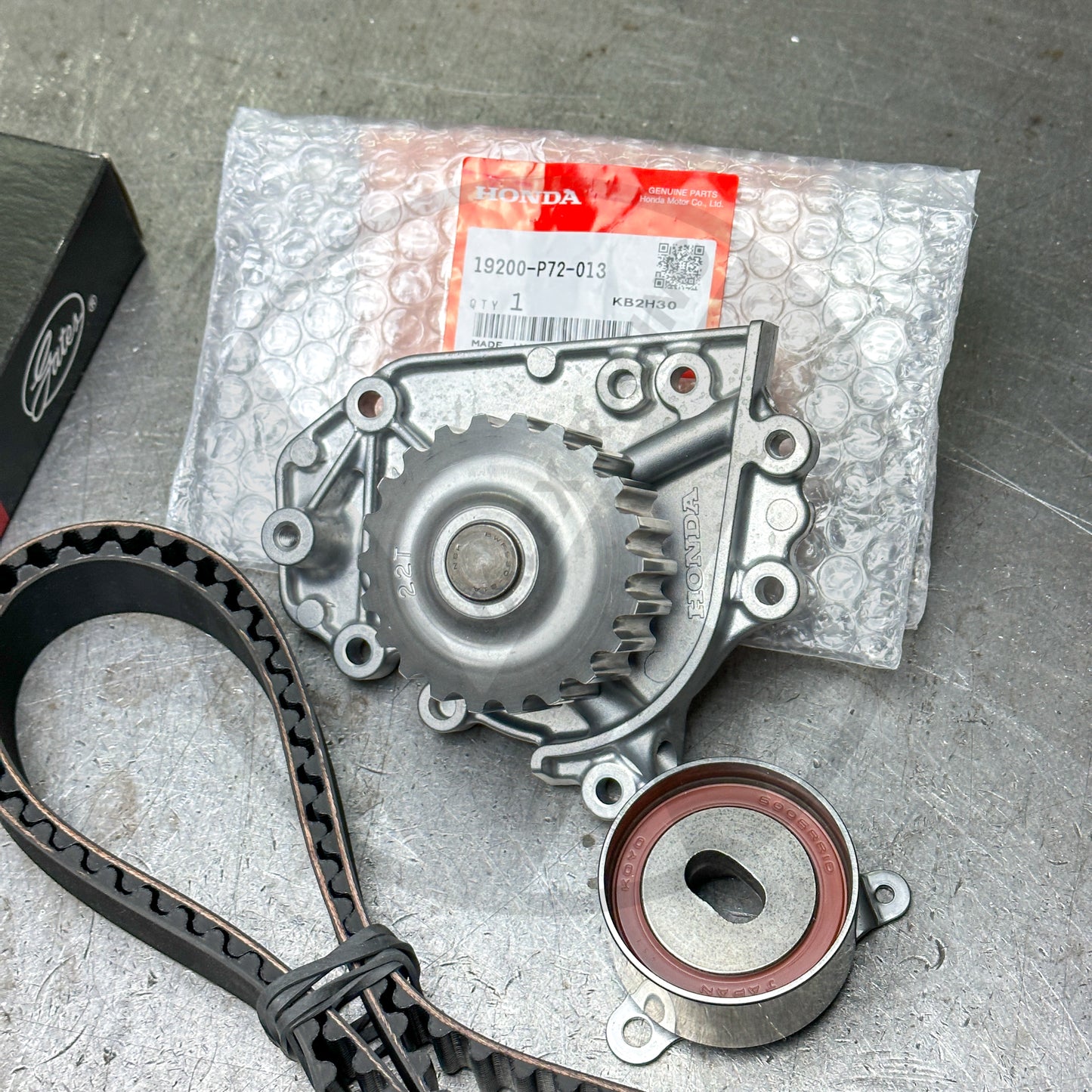 Gates Timing Belt / Tensioner / Water Pump Kit for Honda Acura B Series