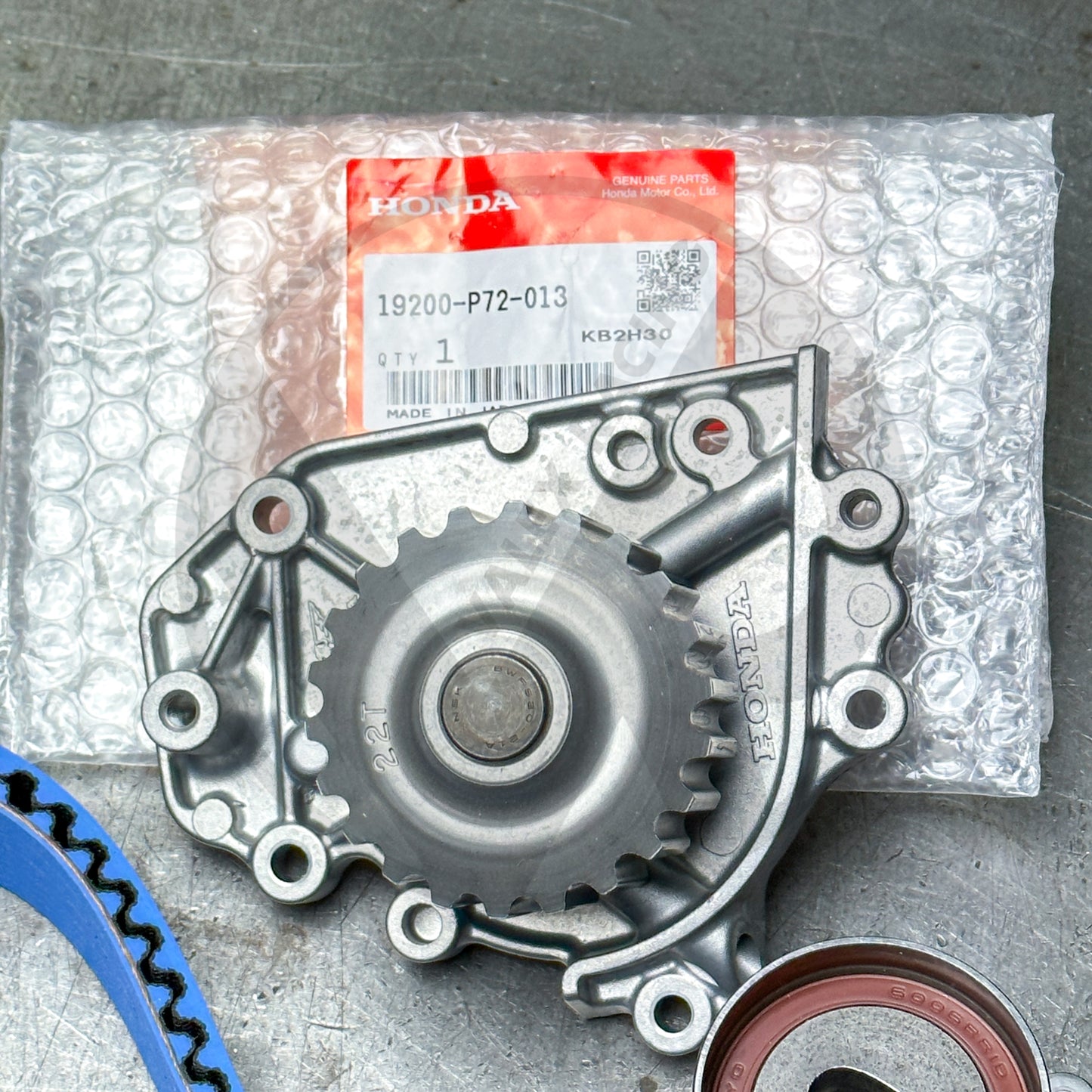 Gates Racing TRB Timing Belt / Honda OEM Water Pump / OEM Tensioner Kit for Honda Acura B Series